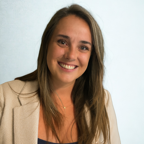 Kat Fleming Headshot